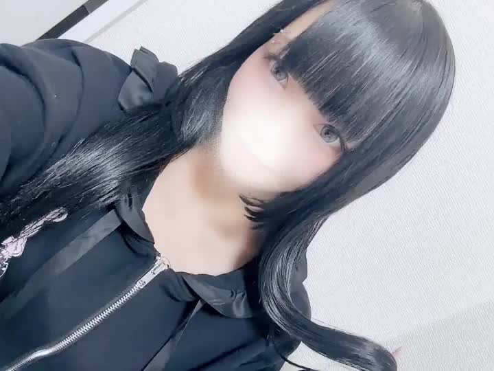 舐めなくてもイけてしまいそうなくらい
パンパンなおち♡こ


あやねにちょーだい🍌💕💕💕