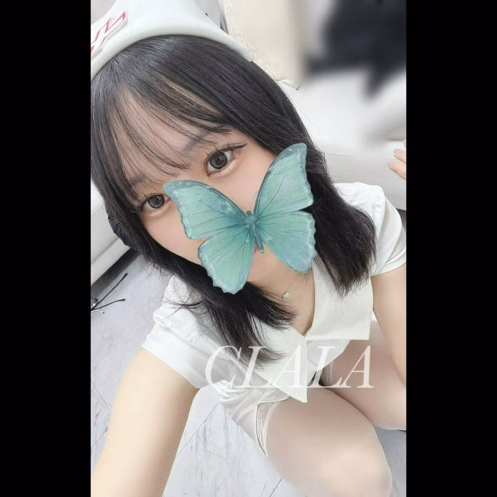 こんばんは🌛

最近阪急うめだでイタリアフェアしてるらしい!!
私の大好きなマカロンもあるらしい💕 これは行かなくては!!