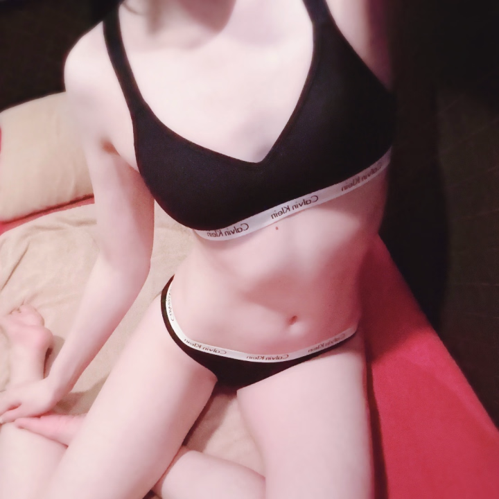 おはようございます！さなです！💎
きょうは､10時から出勤させて頂きます！🛁

なんか､雨っぽいですね..💦




お兄さま方のと会えるの､楽しみにしてお待ちしてます🤍🤍