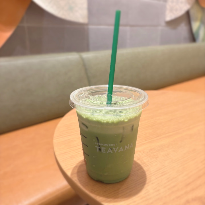 きょう､ネイル行ってきれいにしてもらいました-！🙌🏻
初めてのお店🥺

ネイルのお姉さんとのお話めっちゃ楽しかった😂