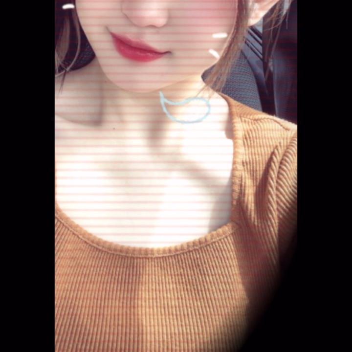 今日もお疲れ様ですっ！

明日は10時から17時までいますっ❤️‍🔥

たくさん連絡くれると嬉しいなっ✨

最近寒くてせっかく衣替えしたのにー！
はやく夏服きたいなっ