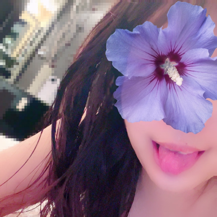 ひとりで〇〇〇なことしてても…やっぱり物足りないの🥺

やっぱりお兄様がいないとダメだー(´×ω×｀)

めいと2人っきりでとろけあお♡
