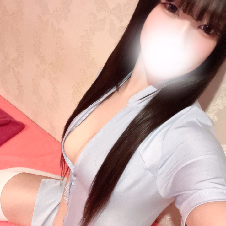 おはよー！！！
りこです🎀

今日も元気に出勤してるよー😽💘💘
昨日のナースの写真好評でうれしい🫶🏻
顔出しのも載せちゃうね🫣‪💓

昨日は初出勤で緊張してたけど
会いに来てくれたお兄様みーーんな
とっても優しくて幸せでした🥺💖

今日はどんなお兄様に会えるかなーって
今から楽しみだよー😽🎶
ラブコール待ってるねー❣️

りこ🩵