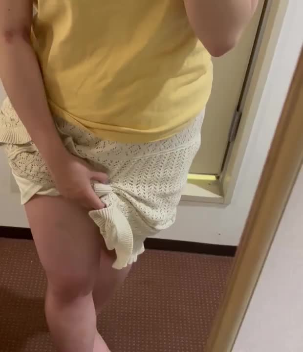 好きな下着の色教えて♡？

私は...黒かな(笑)♡♡