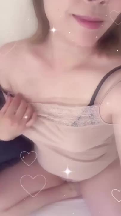 鎖骨フェチさんへ♡♡♡♡

せりは首や鎖骨舐められるのが
好き......🥰💕💕