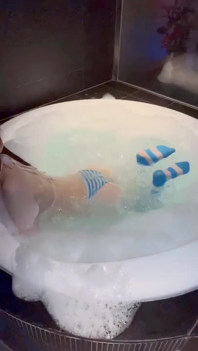 ぷるんぷるんぷるんぷるん
