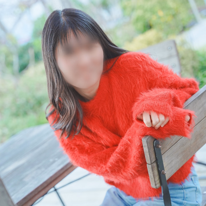 こんばんは
ハピネス福岡のななせです💐🤍

今日、めちゃくちゃ体調悪くなってしまってお休みに変更してもらってました💦
本当にすみません🙇‍♀️💦

寝不足と忙しさとかで、体調に来たみたいで、、、

今日ゆっくり休んだら、だいぶ良くなったので、明日は元気に出勤しますね！

ななせ💐🤍