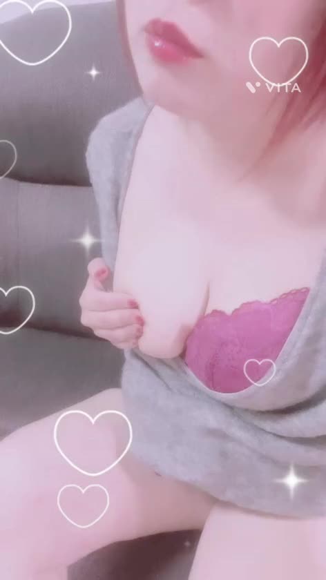 ゆらの おっぱい
ふわふわ なんです 🫣💓
.
.
おっぱい 好きな お兄さん
ふわふわ おっぱいは
ココ ですよ (」ﾟДﾟ)」
.
.
ゲリラ イベント 開催中 🫶
.
60分 ▶︎▷ 1000円 引き ❤️
90分 以上 ▷▶ 2000円 引き 🩷
.
お電話で 『 ゲリラ 見ました .ᐟ.ᐟ 』
と、 お伝え 下さい🙇‍♀️
.
.
愛に 来てね 💜💜💜
.
.
.
​​​​​​​･*:.｡.  𝒚𝒖𝒓𝒂 .｡.:*･❆