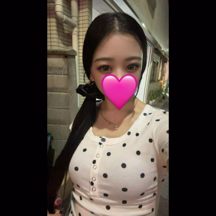 おはようございます！
今日ラストまで出勤してます☺️会いにきてください💖🎀