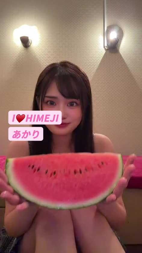 今回の動画は大好きな果物を食べてるもぐもぐ動画です。
・
あかりは果物大好き！特にスイカと桃と巨峰が好き！
・
・
♡を沢山押して貰えたらまた動画撮るかも…🫶
・
・
あかり