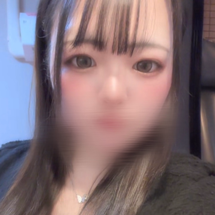 るのあです！！

まだ2日目なので緊張していますが

お兄さん達を癒したいので頑張る✊🏻

みんな初心なるのあに会いに来てね💕︎
