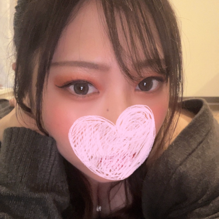 17時〜❣️
ラストまでいます！！

2日ぶりの出勤です🥰
お誘いお待ちしてます💓💓
