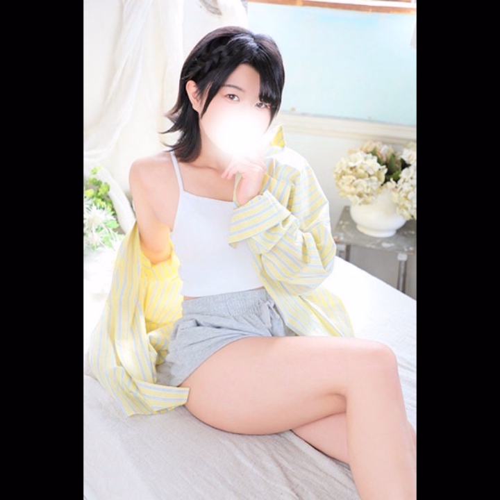 まずは水戸お兄さん達初めまして‼️

『さいり』です✨

もしかしたら初めてじゃないお兄さん達もいるかもだけど、この前は急遽だったので改めてちゃんと挨拶失礼します💦

7月3日〜5日と短い期間ですが、ハピネス水戸へ出勤が決まりました🥰

勿論、どんな子か気になるし、不安だと思います...。

また少しづつ載せていきますが、水戸のお兄さん達にこれだけは伝えさせてください‼️

ただ一緒にいるだけじゃなくて、一緒にいるからこその時間を尽くらせて下さい(*ˊ˘ˋ*)

続きはまた明日🤭💕

さいりでした！