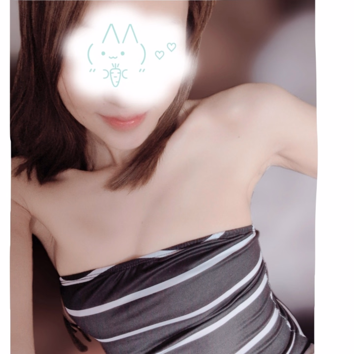 逢いに来てくれたお兄様方ありがとうございました😘💕


S様💕また早く逢いに来てくれてありがとうございました🩷🩷
体調良くなって良かったです😊
私の好きなカステラありがとー！！
美味しかったです😋
また元気な時にお待ちしてます♪


初めまして様方もご予約ありがとうございました💕
楽しんでくれて嬉しい〜🩷🩷
また逢いに来てねー😊


今日も16時から出勤です！
台風近づいてるのでお店に来る時は気をつけて来てくださいね。
