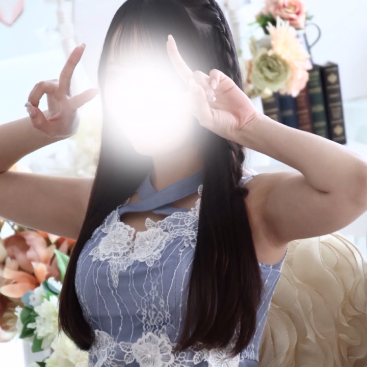 入店まであと2日‼️💖

ここで宣材写真の裏側のオフショット公開します📸✨
宣材写真とる時、スタッフさんやヘアメイクさんやカメラマンさん皆さんやさしくて、自己肯定感爆上がり空間で楽しかった😂😂

明日ははじめについて少しでも知って頂けたらなと思うので、自己紹介日記投稿します💌
お楽しみにദ്ദി ˃ ᵕ ˂ )