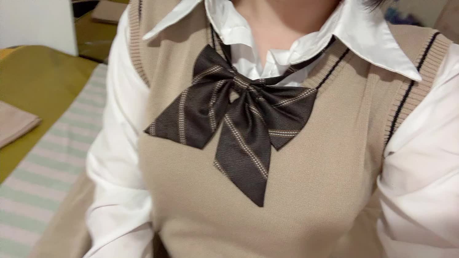 お気に入りの可愛い制服きたるなぴだよ~🌙

今日は前髪なしスタイルのちょっといつもよりお姉さんぽいるなぴなので、お兄さんたちよければお誘いまってますね💓

えちえち全開のるなが全力で癒すよ~✨🫶🏻