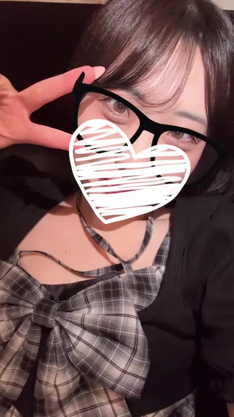 おはよー☀︎

今日からまた折り紙さんに
少し出勤しますჱ̒⸝⸝•̀֊•́⸝⸝)‪ ̖́–
今日は13:00-ラストまでです！

お誘いたくさんまってます🥺🎀