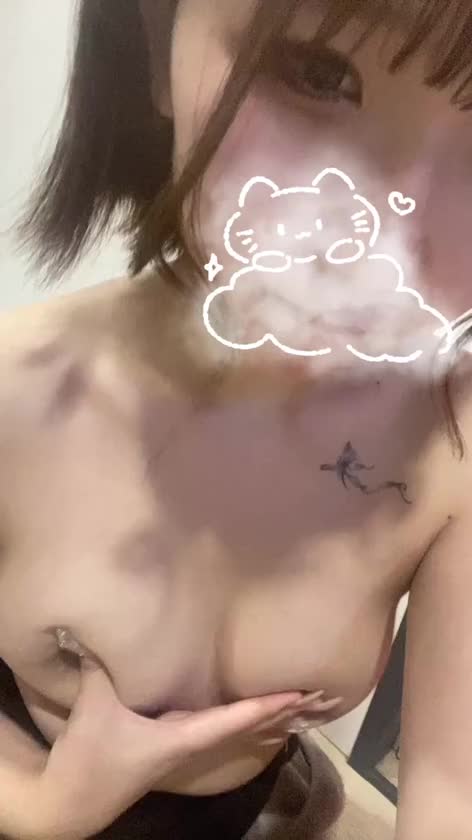 こんにちわん！🐶
ゴールデンウィーク、充実してますか？

私はあとはえちえちできればＧＷ満足❣️
生粋のえちえち大好きっ娘です^^


…この動画撮ってる時、

自分で触ってるのに感じちゃったのは

ナイショ💗🤫



それじゃ！
今日まだまだ空き🈳あるから

いちゃ甘好き集合‼️🙋🏻‍♀️