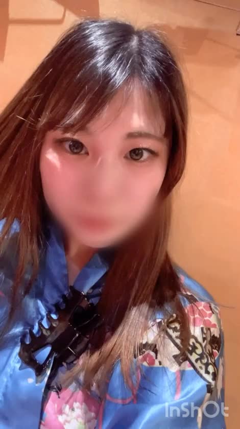 145cmのミニマムロリ♡ゆりあです！
 

おはようございます♡♡
今日も10時からラストまでです！

よろしくお願いします/////

----------♡----------

🔍「ゆりあ  取扱説明書」

触れるMット×敏感Bッド！

Mットで責めるのと
Bッドで舐められるのが大好き♡♡

特にク〇ニされながら両ち〇びを触られる
“ 3点責め ” されたら連続イキ止まらない♡

 
オススメコースは【80分】
濃厚Ｍットも、Ｂッドのみ回数戦も
なんでもできちゃうコースだよ♡♡

姫予約・質問などはヒメチャンネルからお気軽に💗