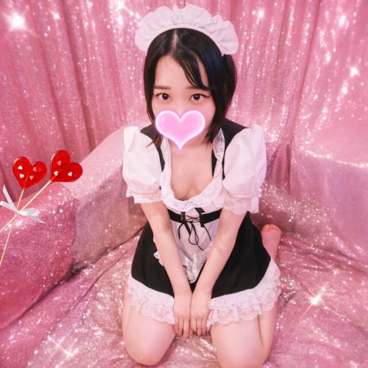 チョコみたいに...
一緒に暖まって...
甘くとろけ合いたいですね🫶🍫💕

貴方のメイドとして、あんな事やこんな事のお世話...したいな😘

‪ ❥ ------------------ ❥ 
プレゼントやトーク等など、嬉しいお言葉まで、誠にありがとうございます😭💖
一つ一つが当たり前じゃないから、とても感謝しております🥲💓

らぶ♡


🌸芙蓉🌸