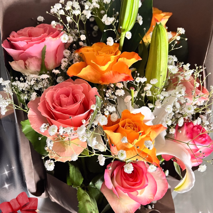 こんにちは😊芙蓉です🌸

今日は元職場でとてもお世話になった方が、ご隠居されるとの事で、花束💐を持って、挨拶とお礼に行ってきました✨

色々な事を思い出して、懐かしさと感謝が込み上げて、泣きそうになっちゃいました😢

芙蓉は花言葉も好きなので、それぞれのお花には意味が込められてます🌷´-
(百合はその方が好きだったので花言葉は関係なく入れました✨)

喜んで下さって嬉しかったなぁ(*´ `*)！✨

とても素敵な一日になりました😊‼️
(まだ一日終わってないけども😂)


実は、芙蓉も花の1つなの😘🌸
お兄様方はどんなお花が好きかな？


🌸芙蓉🌸