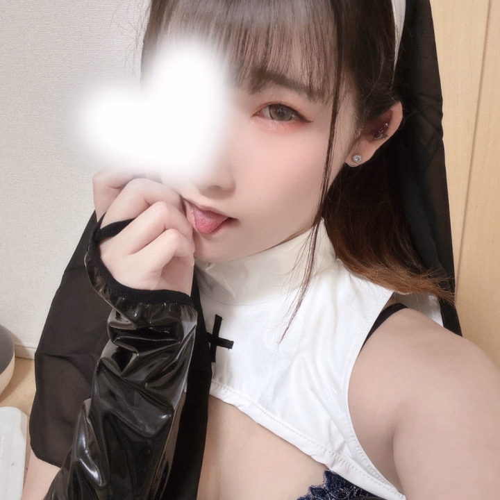 セクシーシスター♡﻿

新しい衣装だよ♡﻿

お兄様達のムラムラ解消してあげるね( *´꒳`*)