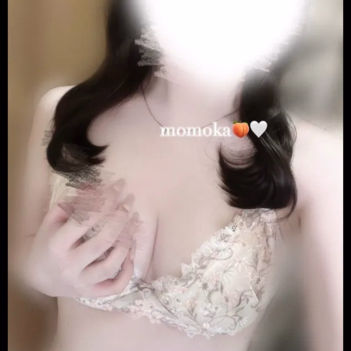 こんにちは😽✨ももかです♡

今日は16:00-出勤してます(･ω･∪)ﾉ




昨日遊んでくれたお兄さんたちありがとう👶🏻🎾🤍
運命？ってぐらいほぼほぼ同じお兄さんいてびっくりしたෆ ·̫ ෆ（笑）
みんな疲れ取れたかな〜🫧🩵
お兄さんたちのこと少しでも癒せてたらいいなぁ(( ˘꒳˘))♡

また待ってるね😴💕








今日もお待ちしてます💌

🍑ももか🍑