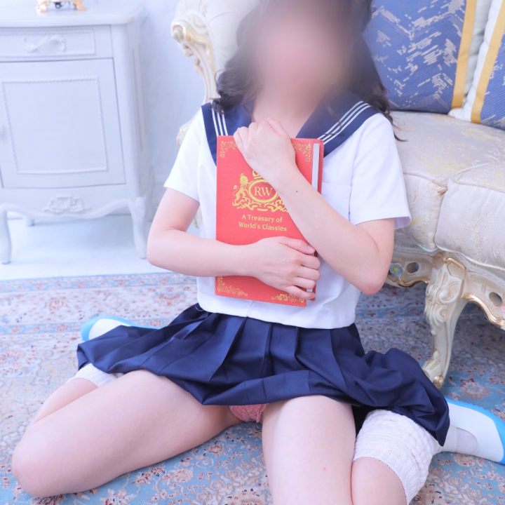 今日いるよーーん✌️

三連休最終日！
神崎といっぱい遊ぼうね🫶


長らくお休みありがとうございました🙇‍♀️
おかげさまでめちゃくちゃ元気です💪

なんだけど！
ちと、左腕をやけどしてしまって
包帯してます😭

見た目はあれだけど
もう痛くはないので大丈夫！

だけど強く握ったりとかとかは
ご遠慮いただきたいです💦

ごめんね

16時までいるので
まってるよーん🥰