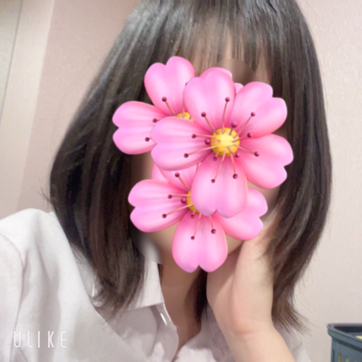 今日も、素敵なお兄様達と出会えました🎀

今月の出勤は今日でおしまいです‪🥲‎最後に会えて嬉しかったよ！！

次は、5月にまた出勤します！！どこに出勤するでしょう🧸楽しみに待っててね💕おやすみなさい😴





今日あったお兄さん達へ💕
某アイドルに似てる！って言ってくれてありがとう。嬉しかったよ🐣
今日は最高な日、今から友達と飲むから沢山自慢するって言ってくれてありがとう🍻程々に飲んでね。
出張できてくれたお兄さん、長崎からこの日のために1週間お仕事頑張ってきたお兄さん、お仕事頑張ったかいがあったって素敵な言葉をありがとう💕

みんな、今週頑張ってきてよかったとか、癒された〜とか、、たくさんありがとうをくれたね🍀*゜はるかも、お兄さん達の笑顔を見れて頑張れたよ💕

今週会えたお兄さん達ありがとう！また会いに来てね🌸