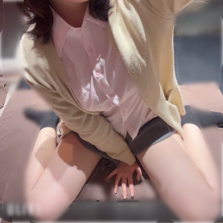 こんばんは🌸夜もそろそろほんばんに差し掛かってきたね🌙*ﾟ
人肌が恋しくなってしまう時間⏱

はるかと、暖かい夜を過ごしませんか？熊本には少しの間しかいません😭
今のうちに、熊本のお兄さん達とたくさん思い出作りたいの🥺💕

にーきゅっぱで待ってるね✌🏻