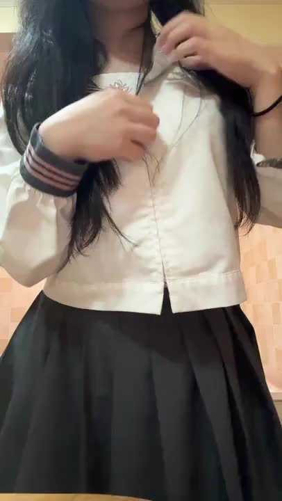 毎日ボディクリームぬってもちもち
保ってるひなののお♡ぱい拝みに来てください😂💗