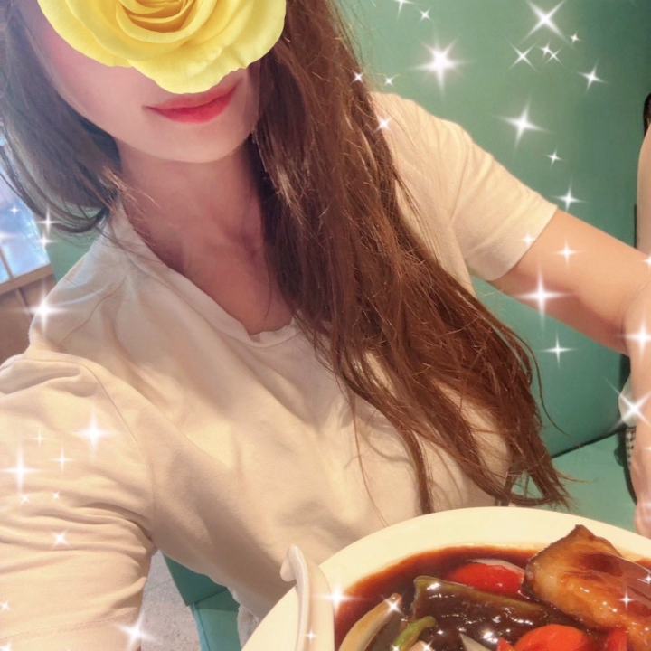 昨日の遅めのお昼ごはん💞
お店の方たちとご一緒嬉っっ⁄(⁄ ⁄´⁄-⁄`⁄ ⁄)⁄

社長ごちそうさまでした〜❣️🥺✨



そしてそして昨日は嬉しい再会🫂
あこ活って言ってくれて嬉しかったょ〜(｡˃́⌔˂̀｡)



またの◯◯楽しみにしてぃます〜🤭🌷今日のママ業も頑張れそうっっ( ⸝⸝◜𖥦◝⸝⸝ )🌈



来週は月曜日ｱｰﾝﾄﾞ土曜日にいきます🍼


たくさん宜ちくです〜🤭♡



あこょり