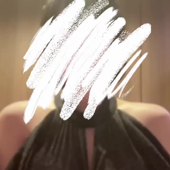 谷間チラ見せ𐐃 ·̫ 𐐃✨️

買ったドレスかわいいいい！てことで💃

写真とか動画撮るの下手すぎるから明日実物見に来て◟( ᵒ̴̶̷̥́ ·̫ ᵒ̴̶̷̣̥̀ )🤍
