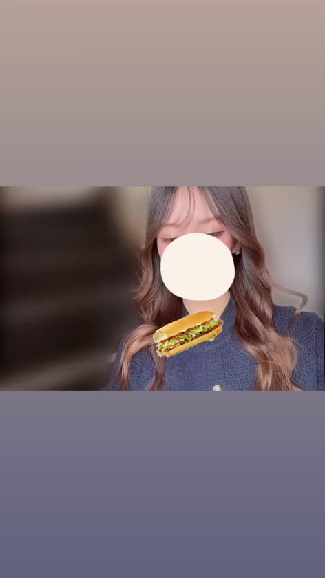 今日のお供は
SUBWAYでした💛💚

えびアボカド＋生ハム🥪
オリーブ＋ホットペッパーが好き🥰

(ここはぐみの隠れ家🤫🏠)