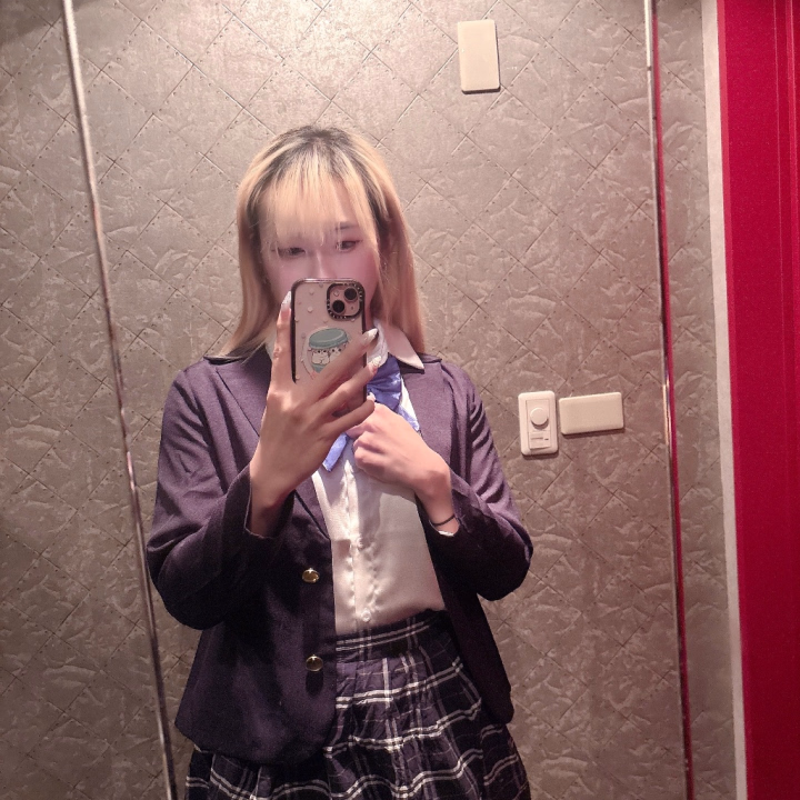 久しぶりの出勤✨

ニューハーフの生態系について誰か詳しい人いませんか！！お医者様！
女ホル始めてからレモン系ばっか好むようになったし
月一で熱出るし…

これは擬似生理なの？？？