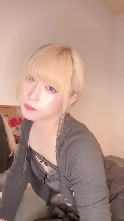 今日も出勤してます♡
18:00～20:00の間だけいないけど
それ以外の時間はいるからね！

この時間は地元に帰る準備しないと😭