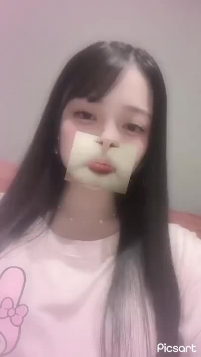 早起きは三文の徳！！
ゆりさん朝は得意なんです✌️
お兄さん達どうなの？👀
ゆりお兄さんのこと
朝起こしてあげましょうか？🤭💕


ゆり🪽