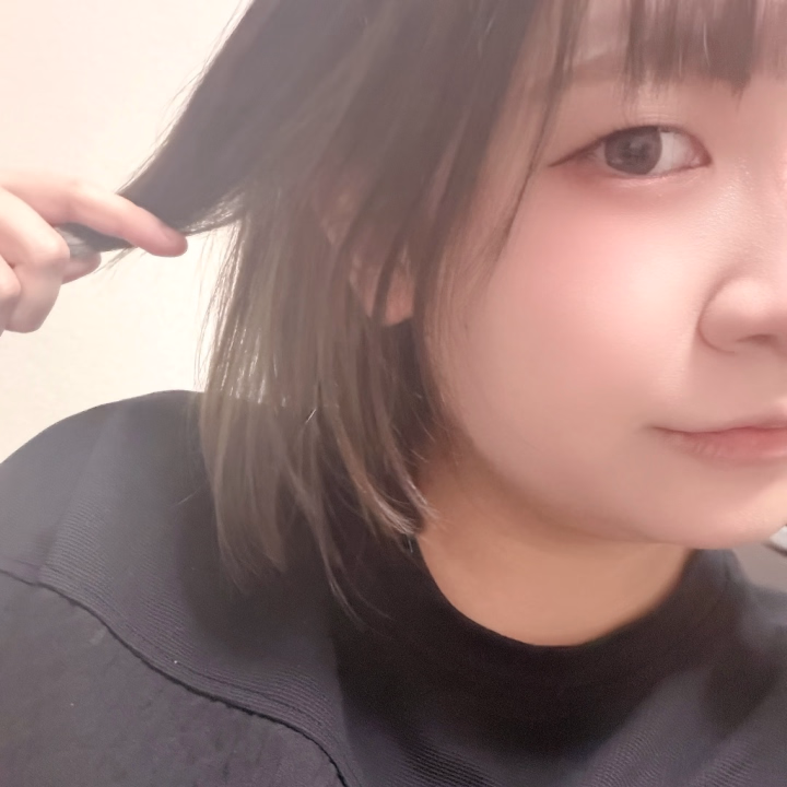 おはようございます☀
こんばんはの時間だけど👈
本日17:00-24:00 今回の遠征最終日です!
スタートから本指名様予約ありがとうございます♪
嬉しいです🎶
起きてすぐトークきてて運命かと💍🧡笑
お気をつけてお越しください!
よる🌙