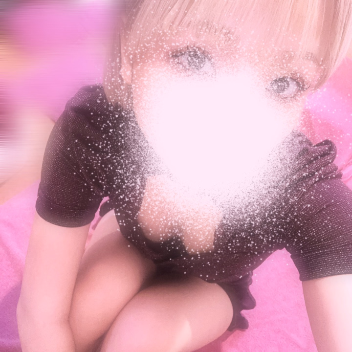ちのです💫

4月もたくさん会いに来くれてありがとうございました🥺
本指名様、いつもありがとう♡仲良し様も久しぶりに会えた方も何回も予約リベンジしてくれた方もほんとーーに感謝です🙇🏻‍♀️♡
はじめましてのお兄様も、これからどんどん知っていかせてね🥰

そして5月になったぞー！
今月も元気にお迎えするのでよろしくお願いします♡♡

今日は一発目の出勤！
お休みの方もそうでない方もよかったら遊び来てね✌🏻

気をつけてきてね！