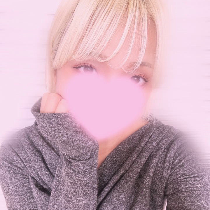 ちのです💫

生憎のお天気ですね🥲
梅雨って感じだー…

過ごしやすいお部屋をつくるので是非遊びに来てね♡♡

ちなみに来週くらいについに髪を暗くする予定なのでハイトーンはそろそろ見納めです💧
ハイトーンちの納め、しにきてね🥹
そして暗髪も愛す準備してて🥹

今日も楽しく過ごそーね！！
気をつけてきてね！