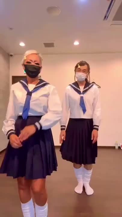 さらにS子、パラパラにも初挑戦してくれたよ🐭👐🏿
久しぶりにパラパラ踊ったわ～🎶
何より一緒に踊れたことが嬉しかった♥️
また2ヶ月後に、S子の新作ダンス、あるそうなのでお楽しみにっっ🤩