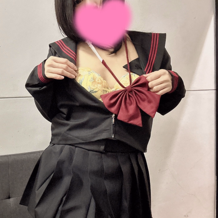 おはようございます!
みあです🐱💕
今日は3連休初日!!!
たっぷり遊ぼうね♡
今日は女の子多めで部屋の関係で
予約してくれた方がスムーズに案内出来ると思うので
予約してくれるとみあのテンションも上がるので嬉しいな♡