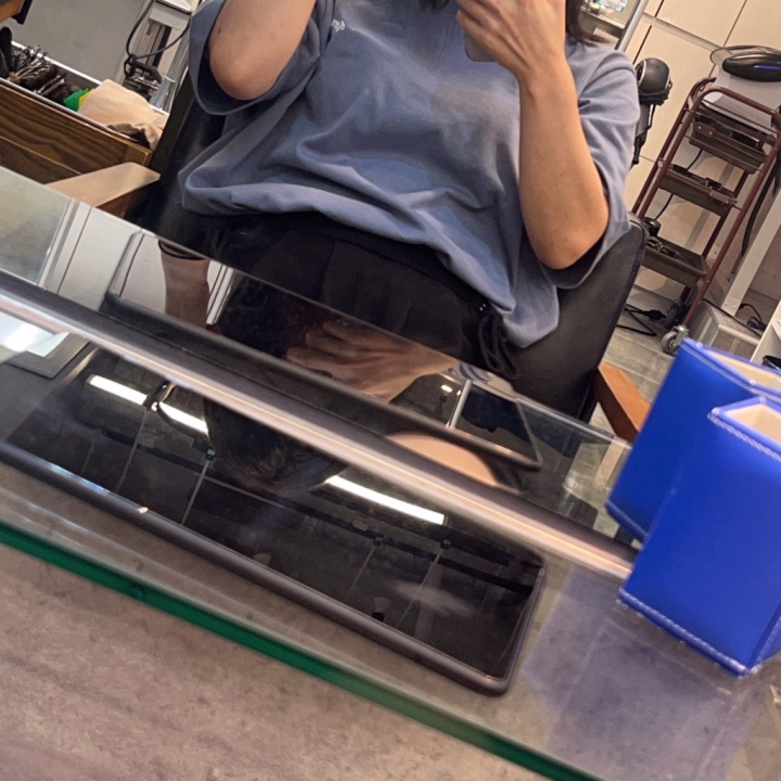 私服で失礼💦
どうも!みあです🐱💕
夏バテとか大丈夫ですか?
みあは月1の美容院でございます😊
あ!急遽ですが15日~17日まで出勤します( ˙꒳˙ )✌️