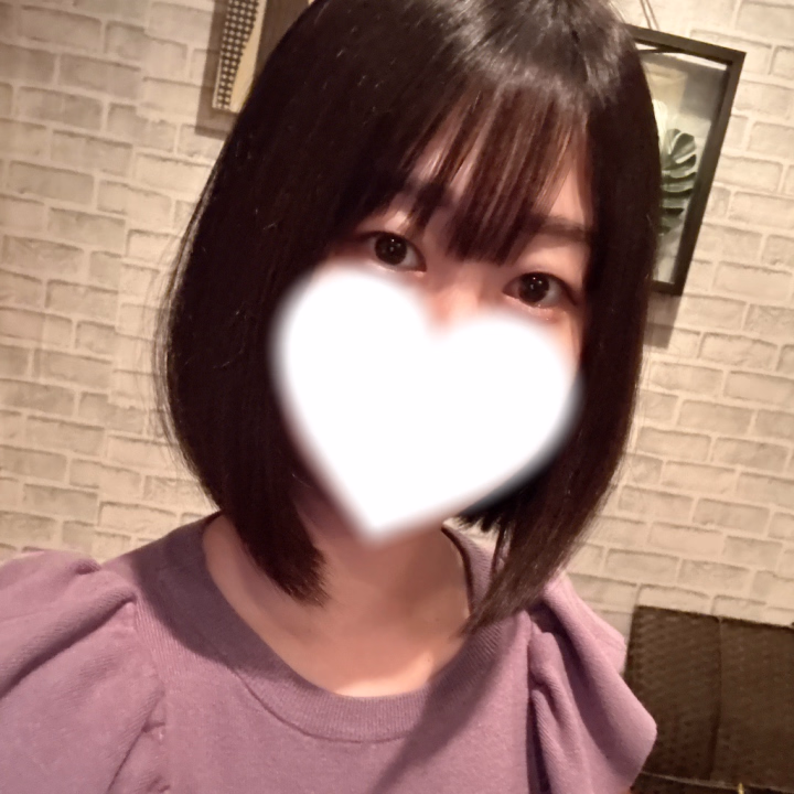 こんにちは、かぐらです🌸
本日も16:00から出勤しております🩵

お誘いお待ちしております♪