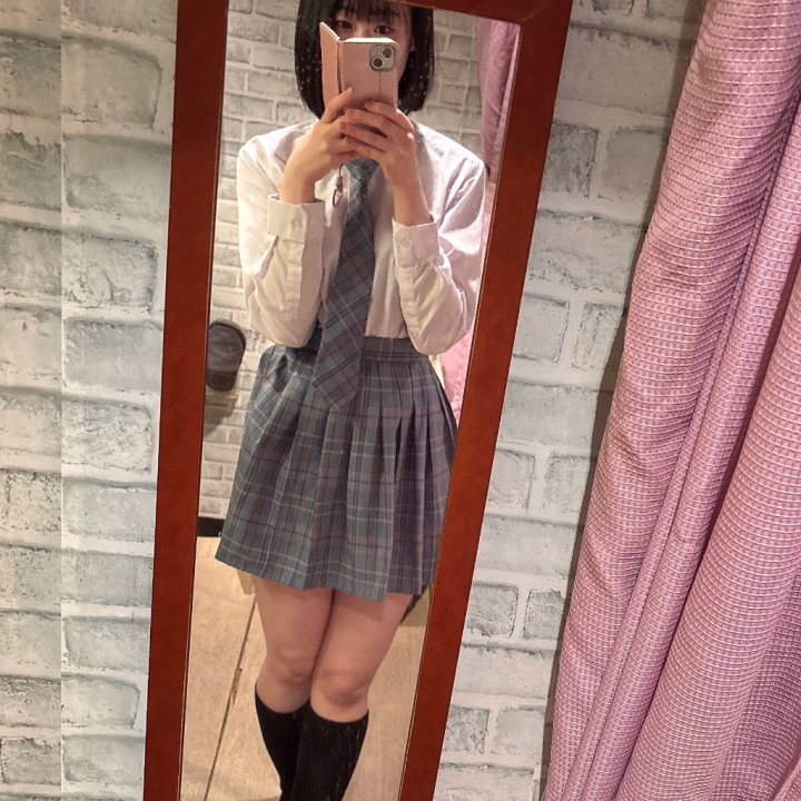 こんばんは、かぐらです🌸
本日は18:00から出勤しております❤️

昨日はお休みしてしまいすみませんでした💦
ご予約いただいていたお兄様申し訳ございません🙇‍♀️
体調回復しましたのでまたお兄様とお会いできるの機会を楽しみにしております✨

また5月は本日が最後の出勤日になりますのでもしお時間合えばぜひ遊びにきていただけてると嬉しいです♪
お誘いお待ちしております💕