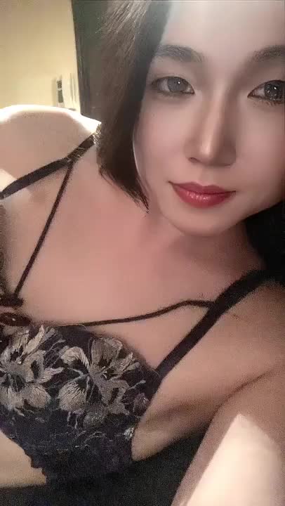 乳首弱いから触って💕

優しくね♡