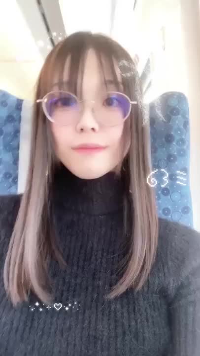 電車内で撮った短い動画ですが雰囲気わかれば会いやすいかなって思ったので☺️✨️

会いに来てくれますか？