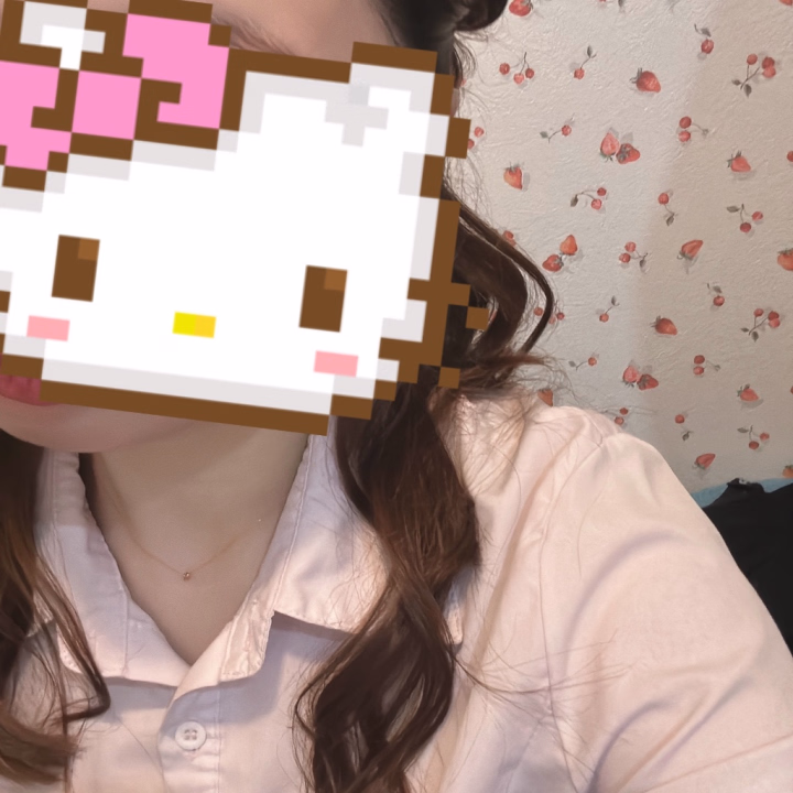 出勤しました‎( > ·̫ <)👍🏻🌟 22時半までいます！

雨で足元悪いので、お越しくださるお兄様は気をつけて来てください☔️