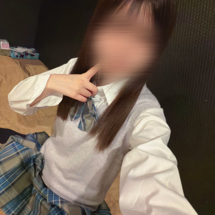 可愛い制服着た💖🎶

予約できてくれたお兄さんありがとう😭
楽しかったな💭💭❤️❤️

かわいいコスプレいっぱい着たいからお兄さん着せてほしいな🥹✨
まだ枠もたくさん空いてるからお誘いお待ちしてます🥰