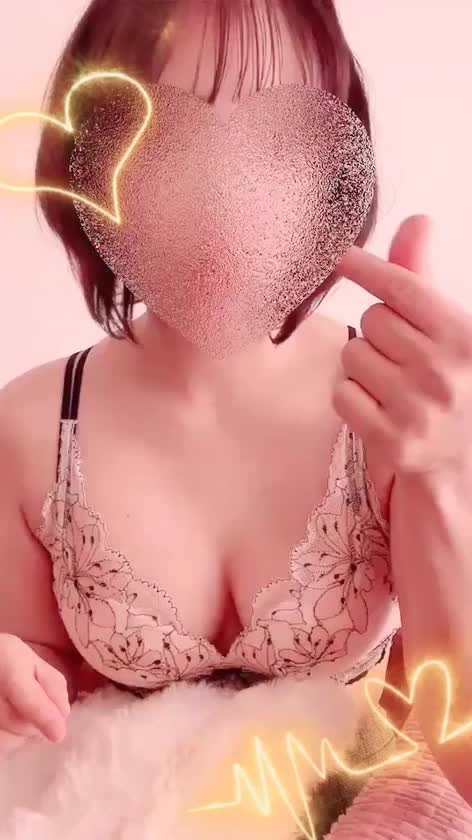 リズム感ない芸人🕺
最初はキュン🫰
ケンティーのやつです。
音ありでお楽しみください😂